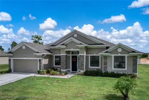 4562 Mignon Dr, Sebring, FL 33872