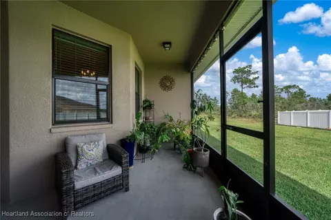Exterior - 4562 Mignon Dr, Sebring, FL 33872 photo 2 of 4