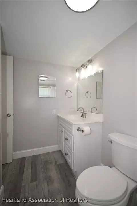 Bath - 2113 Lakeview Drive 4a, Sebring, FL 33870 photo 2 of 2