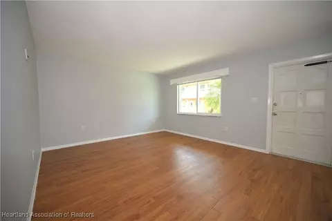 Living - 2113 Lakeview Drive 4a, Sebring, FL 33870 photo 1 of 5