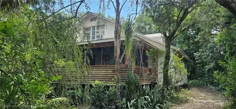 401 W Lake Isis Ave, Avon Park, FL 33825