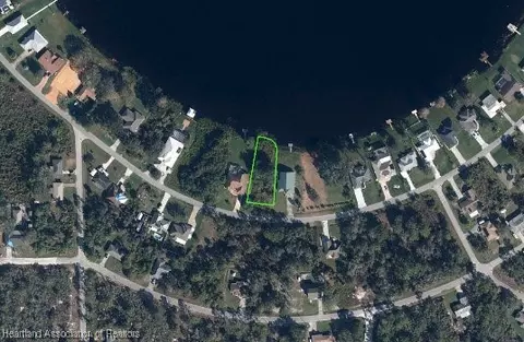545 Lake August Dr, Lake Placid, FL 33852