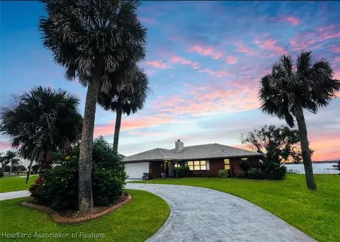 227 W Lake Damon Dr, Avon Park, FL 33825