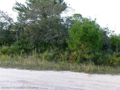 235 Brant Ave, Sebring, FL 33870