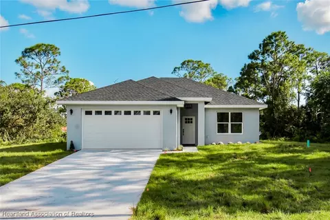 454 Bonnie Rd NW, Lake Placid, FL 33852