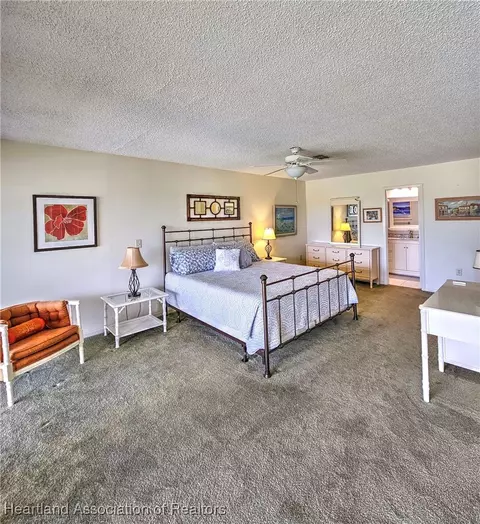 Bedroom - 3907 Edgewater Dr, Sebring, FL 33872 photo 5 of 7