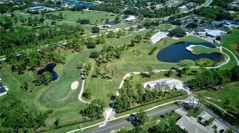 View/Area - 3907 Edgewater Dr, Sebring, FL 33872 photo 7 of 10