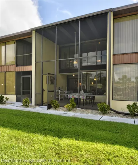 Exterior - 3907 Edgewater Dr, Sebring, FL 33872 photo 1 of 3