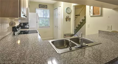 Kitchen - 3907 Edgewater Dr, Sebring, FL 33872 photo 3 of 4