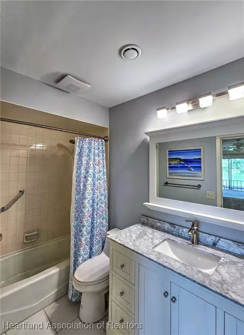 Bath - 3907 Edgewater Dr, Sebring, FL 33872 photo 5 of 6