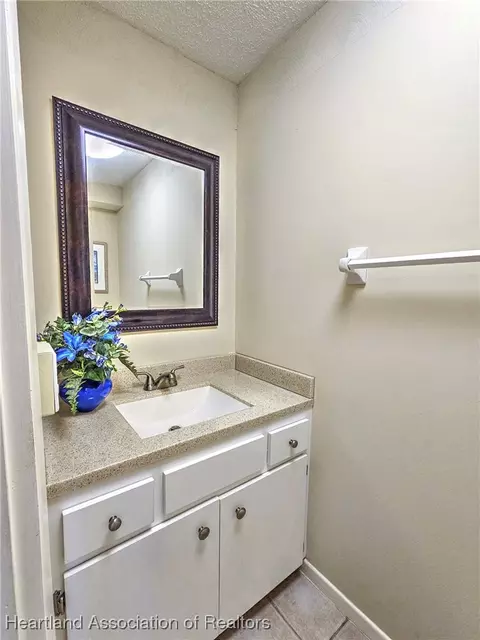 Bath - 3907 Edgewater Dr, Sebring, FL 33872 photo 1 of 6