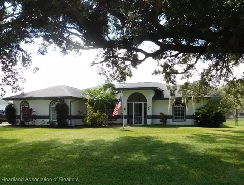 116 Oak Knolls Cir, Sebring, FL 33876