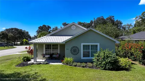 704 S Florida Ave, Wauchula, FL 33873