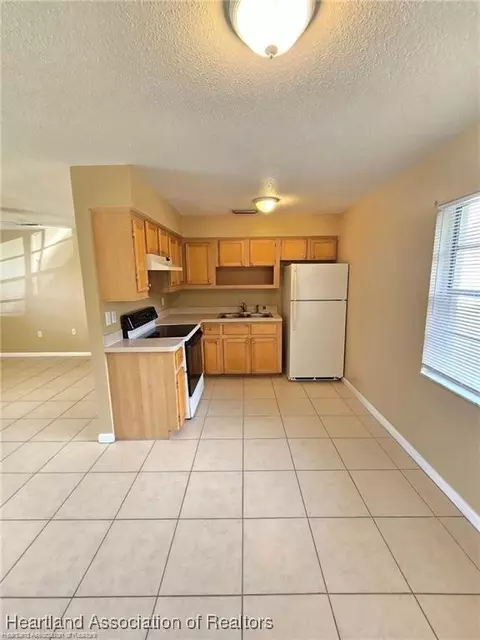 Kitchen - 1012 Triumph Dr, Sebring, FL 33872 photo 3 of 3