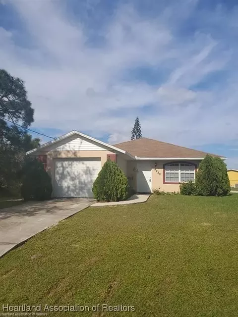 4230 Maserati St, Sebring, FL 33872