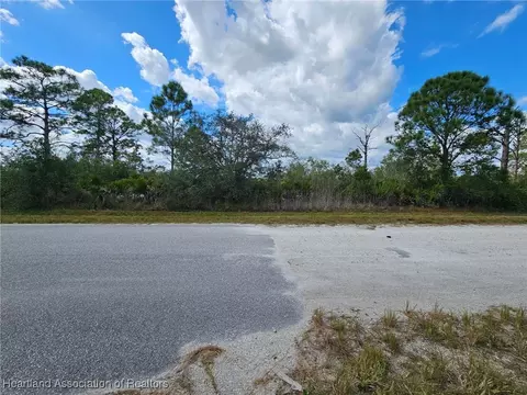 369 Christine St NW, Lake Placid, FL 33852
