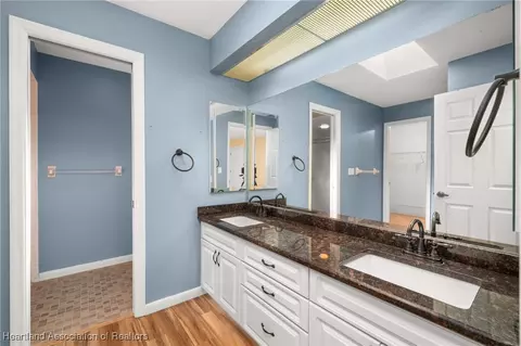 Bath - 3806 Duffer Rd, Sebring, FL 33872 photo 2 of 5