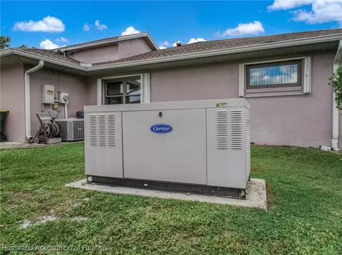 Exterior - 3806 Duffer Rd, Sebring, FL 33872 photo 4 of 8