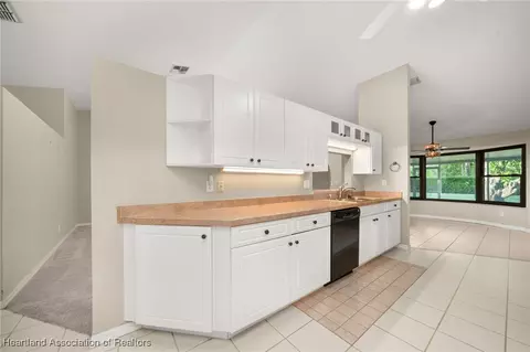 Kitchen - 3806 Duffer Rd, Sebring, FL 33872 photo 5 of 5