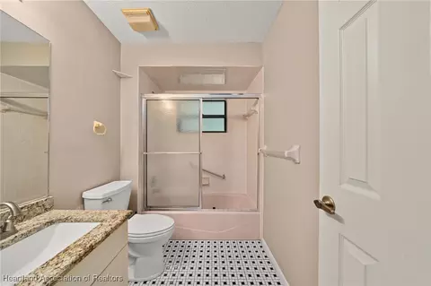 Bath - 3806 Duffer Rd, Sebring, FL 33872 photo 5 of 5