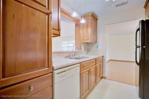 Kitchen - 239 Jay Ave, Sebring, FL 33870 photo 2 of 4