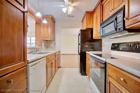 Kitchen - 239 Jay Ave, Sebring, FL 33870 photo 4 of 4