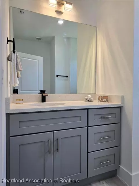 Bath - 5833 Longbow Dr, Sebring, FL 33876 photo 8 of 8