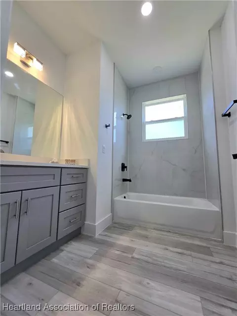 Bath - 5833 Longbow Dr, Sebring, FL 33876 photo 7 of 8