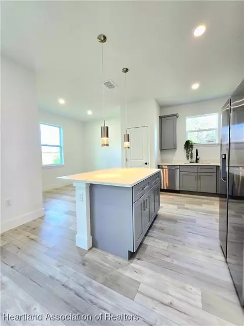 Kitchen - 5833 Longbow Dr, Sebring, FL 33876 photo 2 of 5
