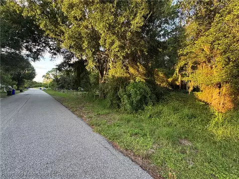 629 Serenade Ter, Lake Placid, FL 33852