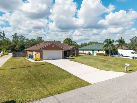 Exterior - 3607 Westminster Road R, Sebring, FL 33875 photo 1 of 5