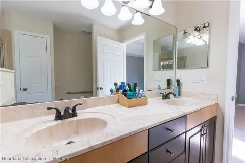 Bath - 3607 Westminster Road R, Sebring, FL 33875 photo 3 of 7