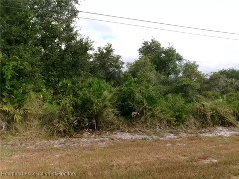 832 Memorial Dr, Sebring, FL 33870 photo 7