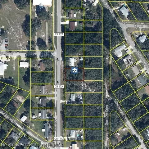 832 Memorial Dr, Sebring, FL 33870 photo 5