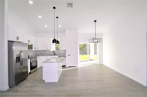 Kitchen - 1807 Azalea Ter, Sebring, FL 33875 photo 2 of 4