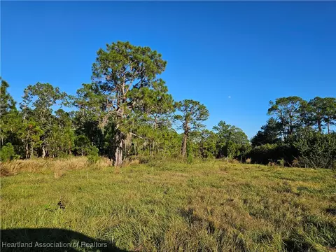 900 Plantation Dr, Sebring, FL 33876 photo 3