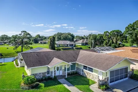 317 Anderson St NE, Lake Placid, FL 33852