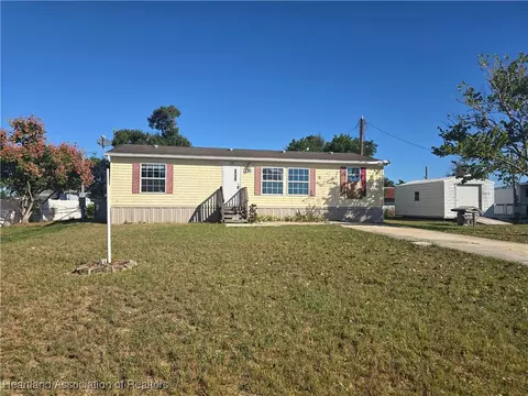 120 Shelby St, Sebring, FL 33876