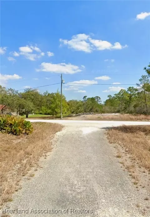 3030 Hollow Oak Ave, Lake Placid, FL 33852