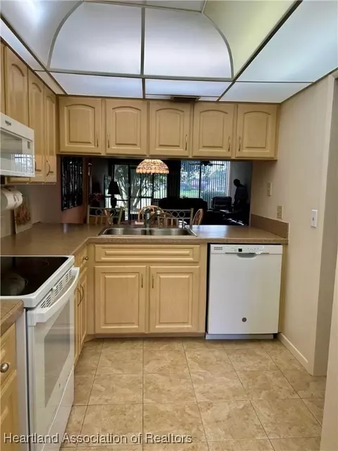Kitchen - 3841 Edgewater Dr, Sebring, FL 33872 photo 1 of 2