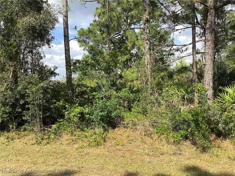 235 Otter Ave NW, Lake Placid, FL 33852