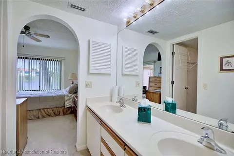 Bath - 5435 Casablanca Circle M1, Sebring, FL 33870 photo 5 of 5