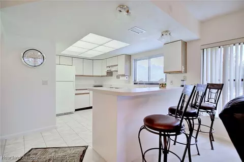 Kitchen - 5435 Casablanca Circle M1, Sebring, FL 33870 photo 1 of 4