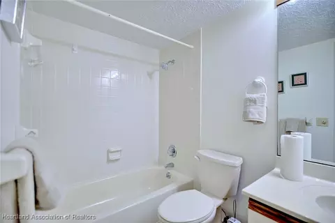 Bath - 5435 Casablanca Circle M1, Sebring, FL 33870 photo 1 of 5