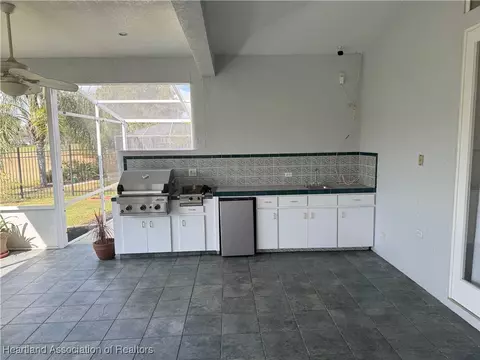 Kitchen - 5000 Strafford Oaks Dr, Sebring, FL 33875 photo 4 of 4