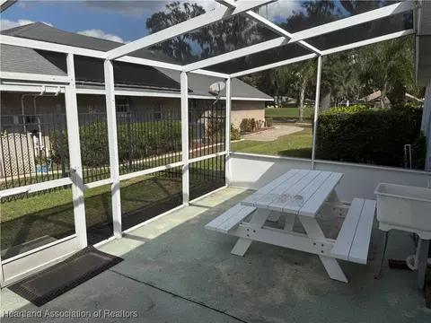 Exterior - 5000 Strafford Oaks Dr, Sebring, FL 33875 photo 4 of 6