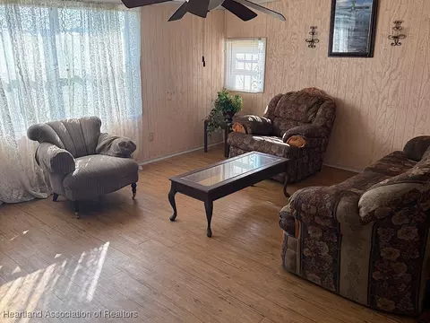 Living - 4328 E Main St, Wauchula, FL 33873 photo 2 of 2