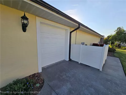 Exterior - 2816 Monza Dr, Sebring, FL 33872 photo 1 of 1
