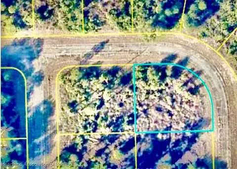 215 Alan Shepard Ter, La Belle, FL 33935