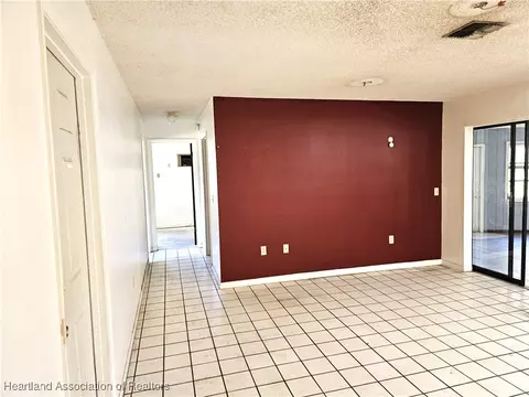Living - 115 Tortoise Rd, Sebring, FL 33876 photo 3 of 5
